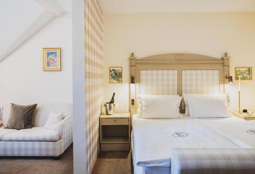 Nomad Hotel & Glamping