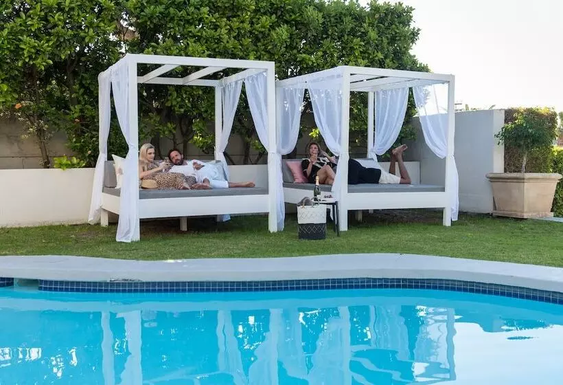 The Clarendon Fresnaye