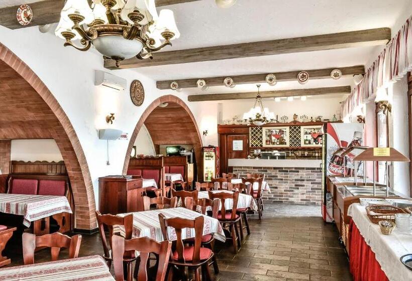 Rózsa Csárda Bungalow & Caravan Park