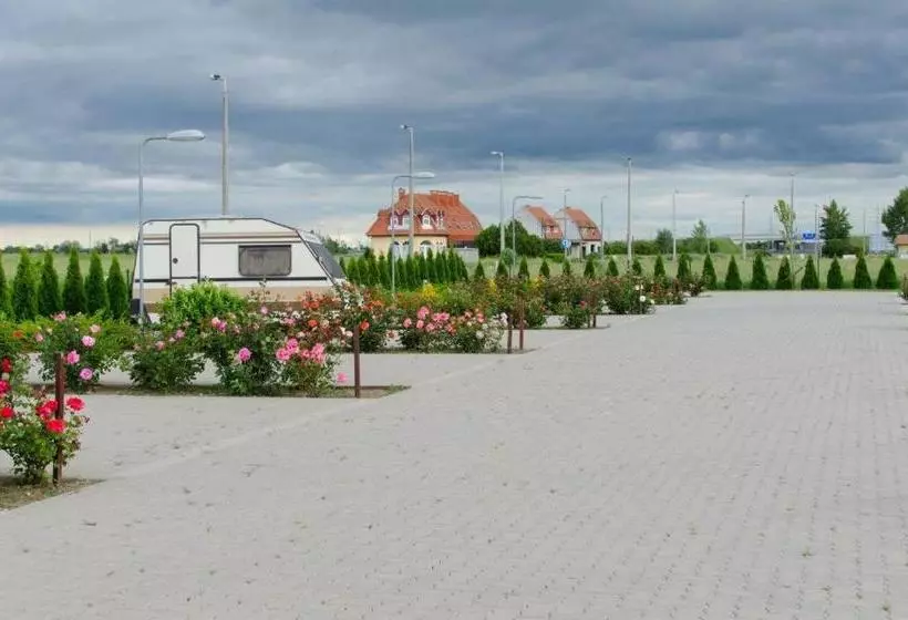 Rózsa Csárda Bungalow & Caravan Park