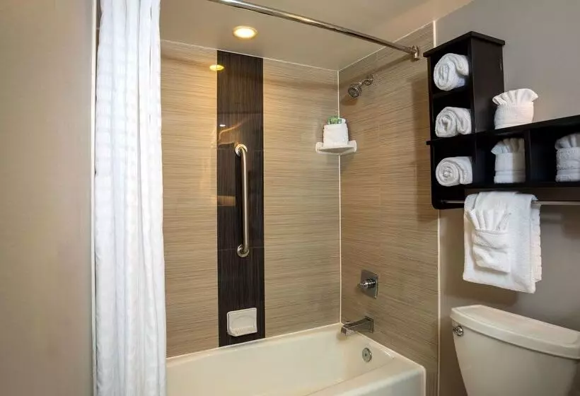 فندق Best Western Seaside Inn