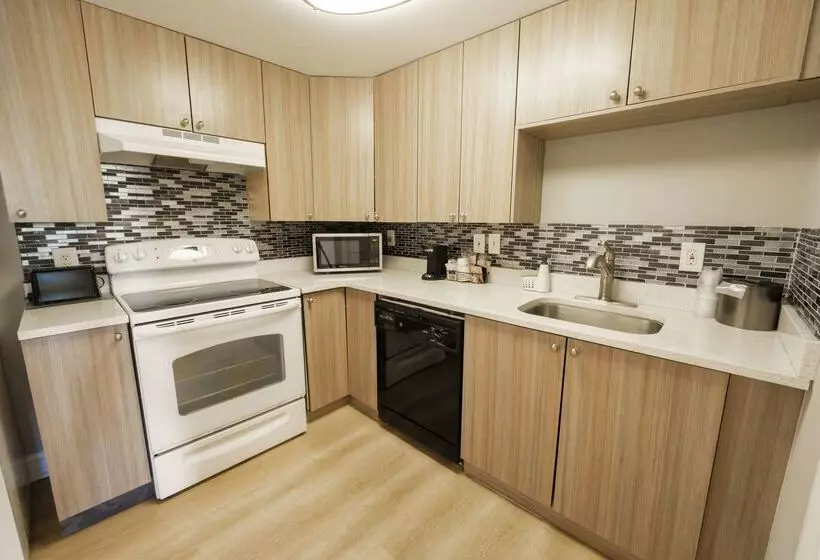 فندق Best Western Seaside Inn