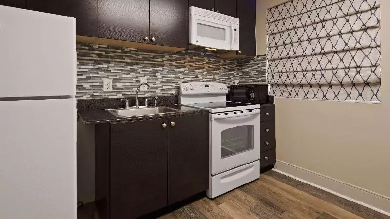 فندق Best Western Seaside Inn