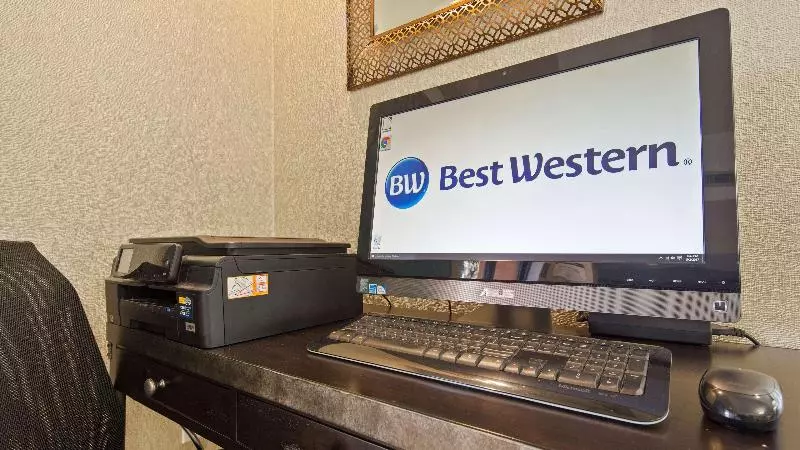 فندق Best Western Seaside Inn