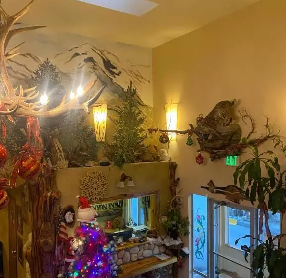 Отель Browns Canyon Inn