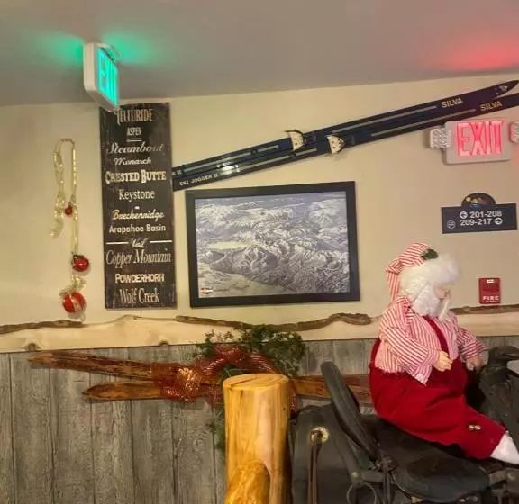 Отель Browns Canyon Inn