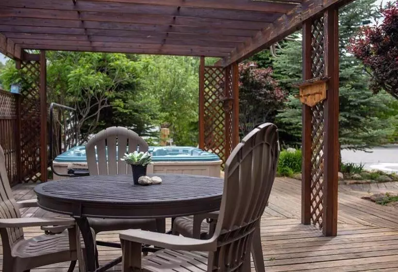 Отель Browns Canyon Inn