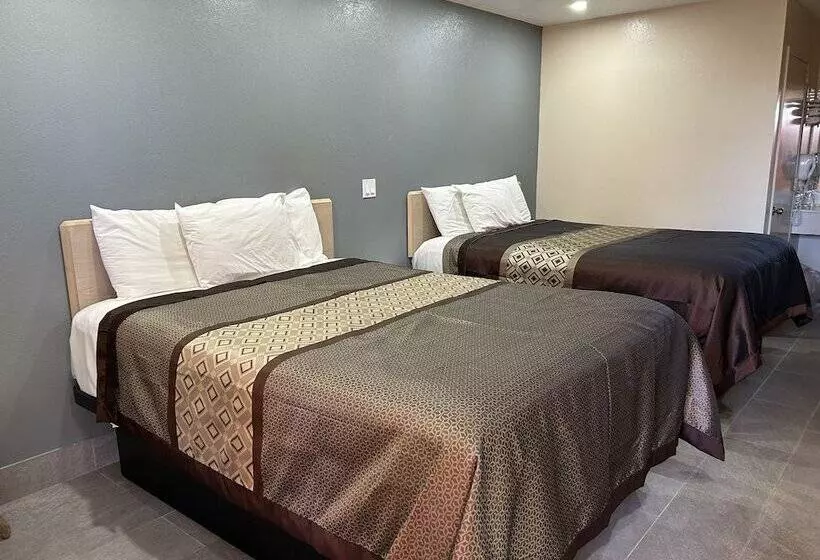California Inn Hotel And Suites Adelanto Us 395