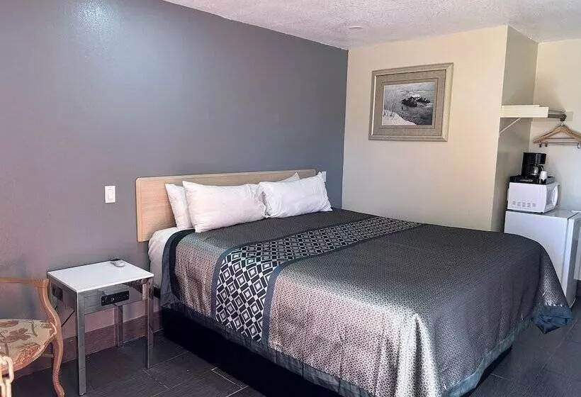 California Inn Hotel And Suites Adelanto Us 395