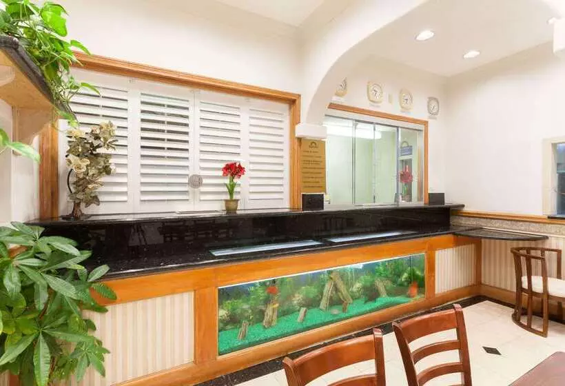 فندق Days Inn By Wyndham Alhambra Ca