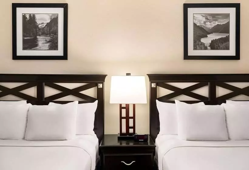 酒店 Days Inn By Wyndham Cortez