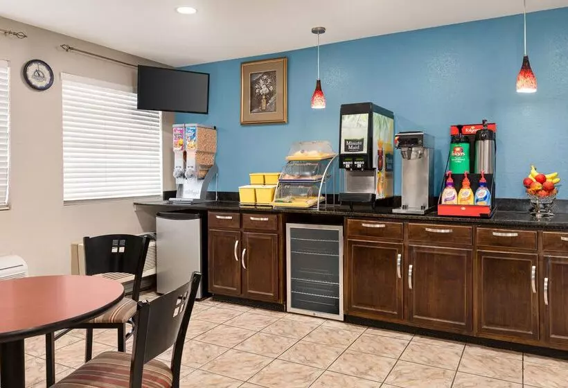 酒店 Days Inn By Wyndham Demopolis