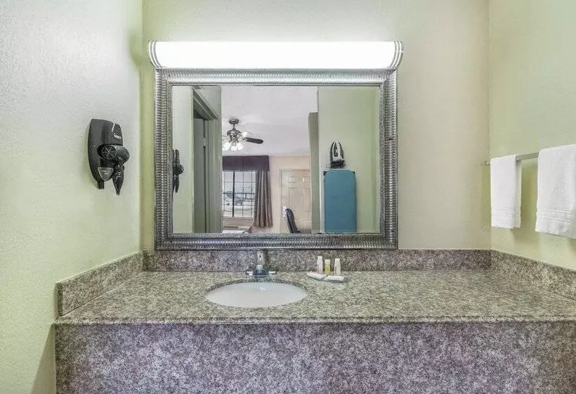 酒店 Days Inn By Wyndham Rayville