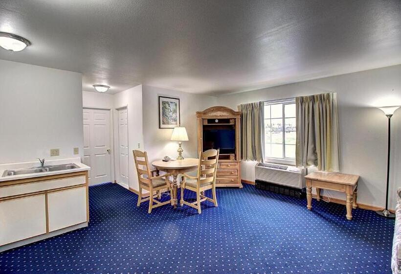 בית מלון כפרי Days Inn & Suites By Wyndham Lolo