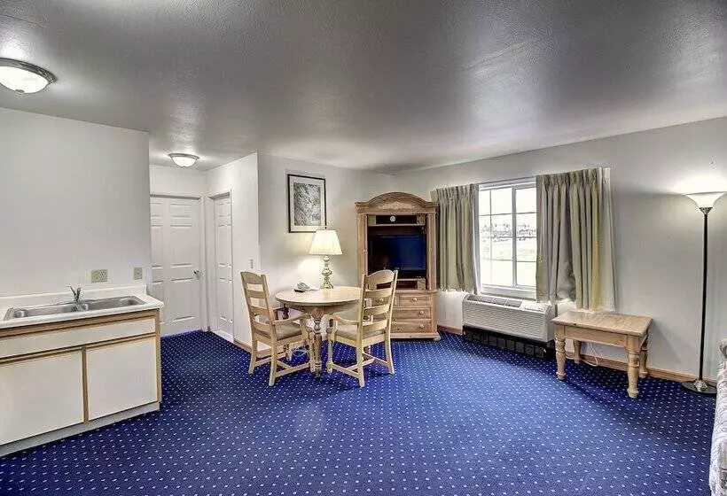 호텔 Days Inn & Suites By Wyndham Lolo