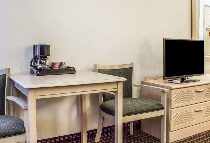 בית מלון כפרי Quality Inn Winslow I 40