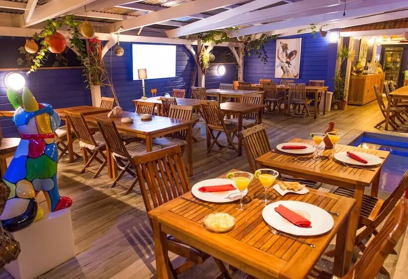 هتل Hôtel Frégate Bleue