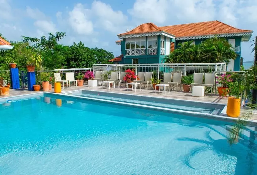 هتل Hôtel Frégate Bleue