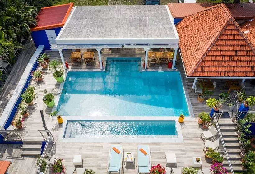 هتل Hôtel Frégate Bleue