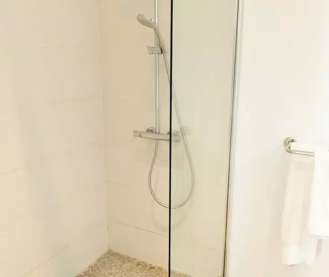 هتل Hôtel Frégate Bleue