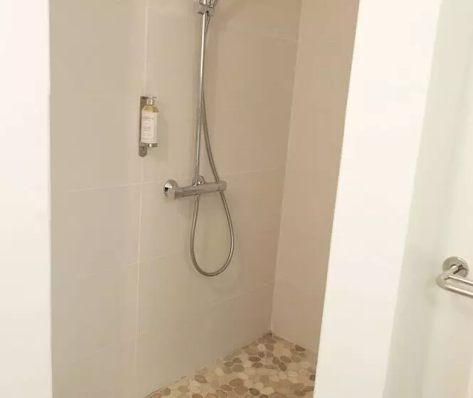 هتل Hôtel Frégate Bleue