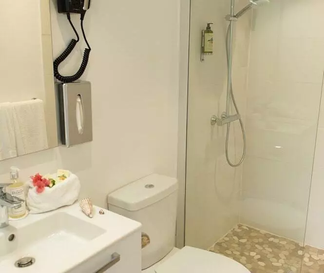 هتل Hôtel Frégate Bleue