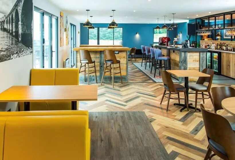 ホテル Ibis Plymouth