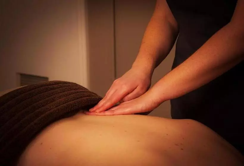 Отель Inishowen Gateway