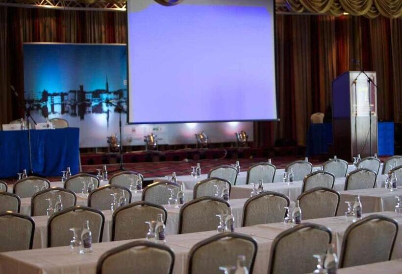 فندق Inishowen Gateway