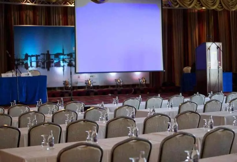 Отель Inishowen Gateway