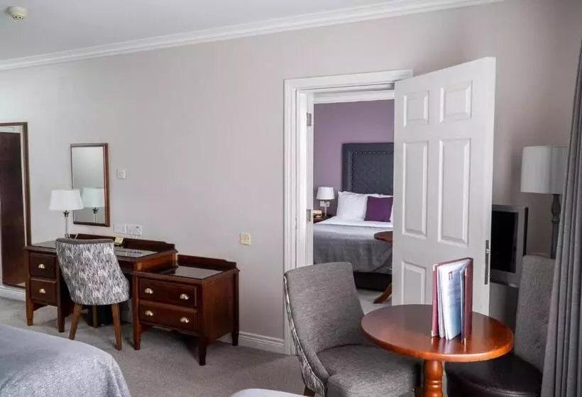 Отель Inishowen Gateway