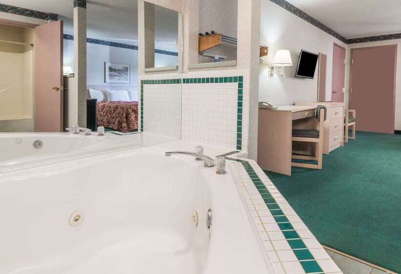 فندق Knights Inn Ottawa