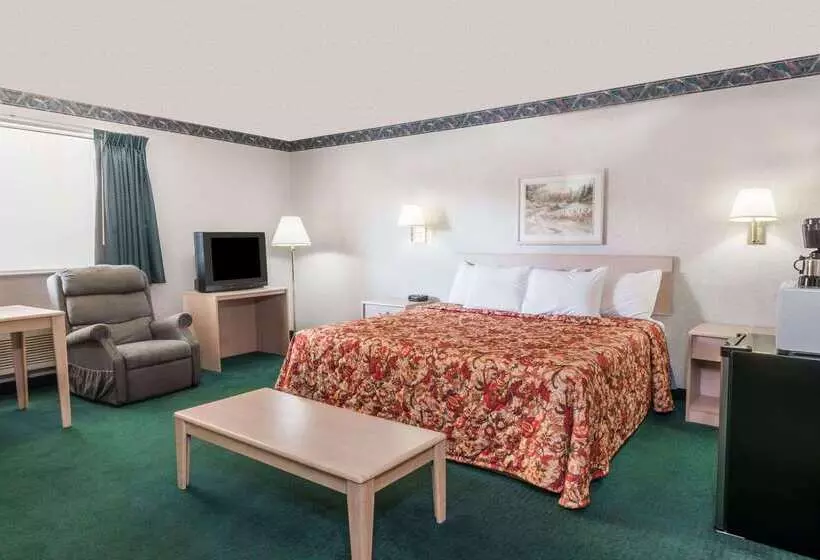 Отель Knights Inn Ottawa