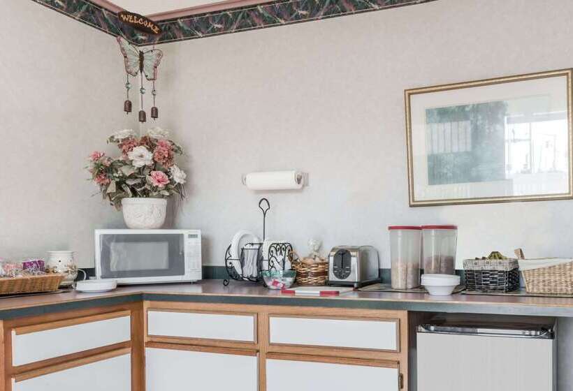 فندق Knights Inn Ottawa