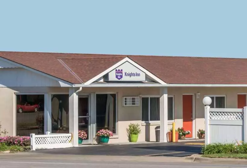 Отель Knights Inn Ottawa