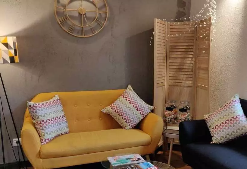 호텔 Kyriad Genève St Genis Pouilly