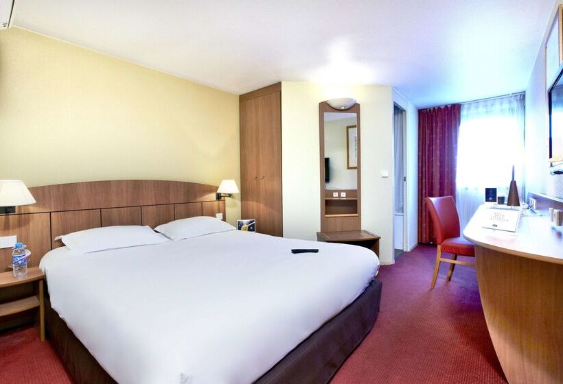 فندق Kyriad Genève St Genis Pouilly