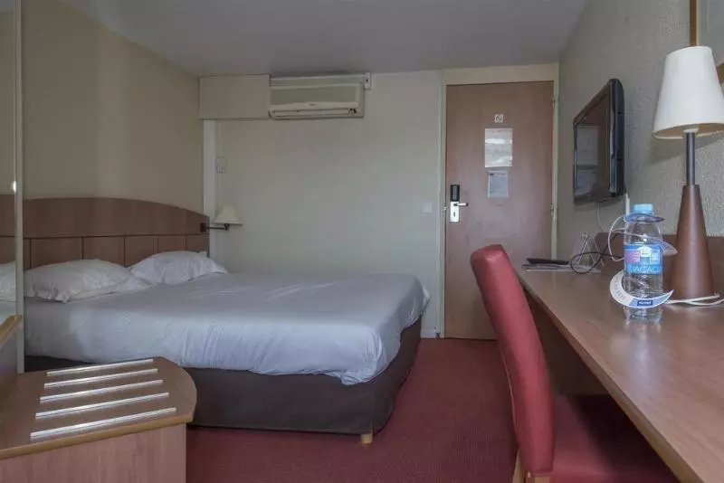 호텔 Kyriad Genève St Genis Pouilly