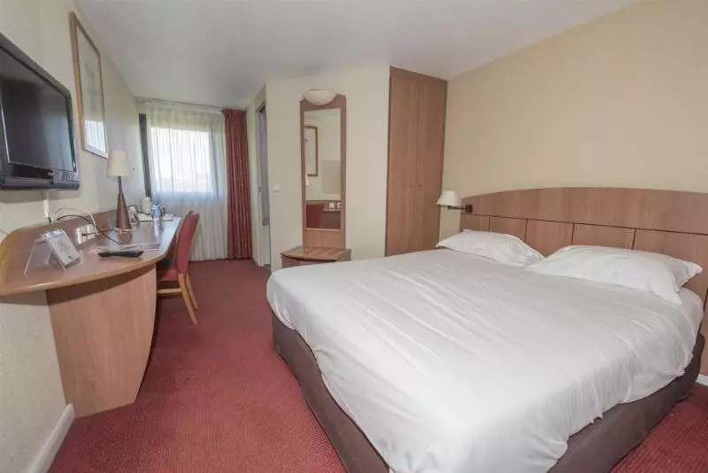 호텔 Kyriad Genève St Genis Pouilly