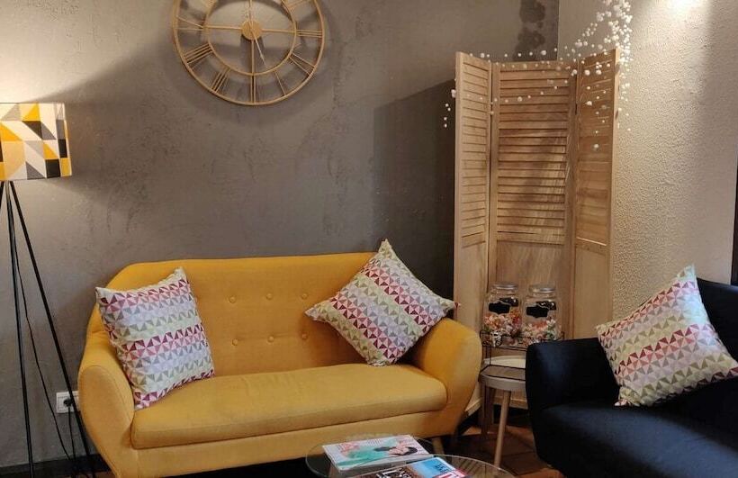 فندق Kyriad Genève St Genis Pouilly