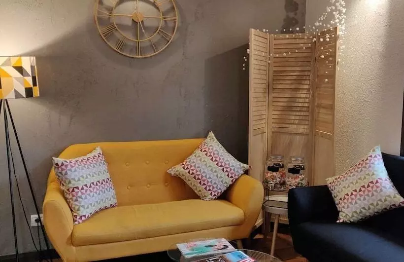 호텔 Kyriad Genève St Genis Pouilly