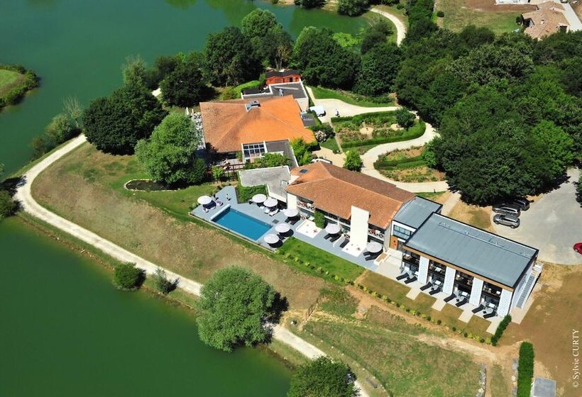 فندق Les Jardins Du Lac