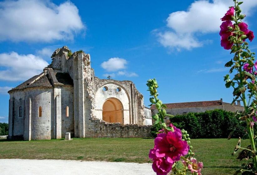 فندق Les Jardins Du Lac