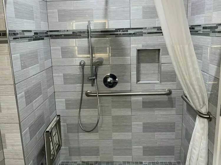 酒店 Mirage Inn And Suites