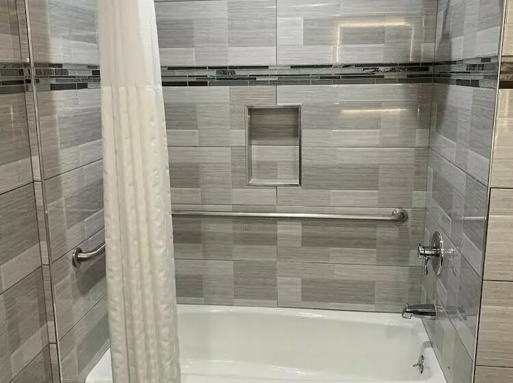 酒店 Mirage Inn And Suites