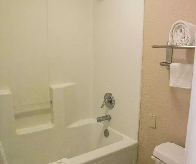 فندق Mockingbird Inn & Suites