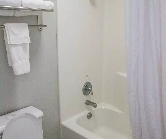 فندق Mockingbird Inn & Suites