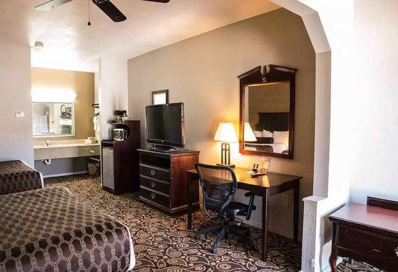 فندق Mockingbird Inn & Suites