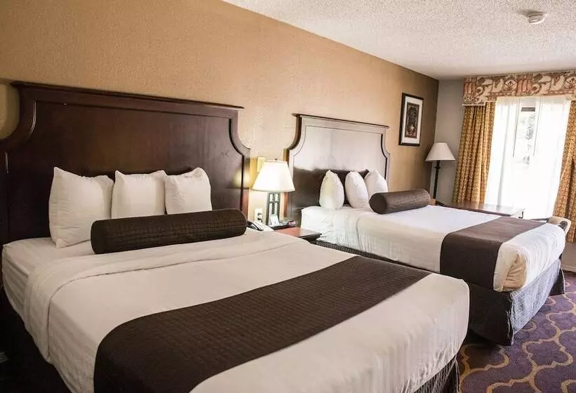 فندق Mockingbird Inn & Suites