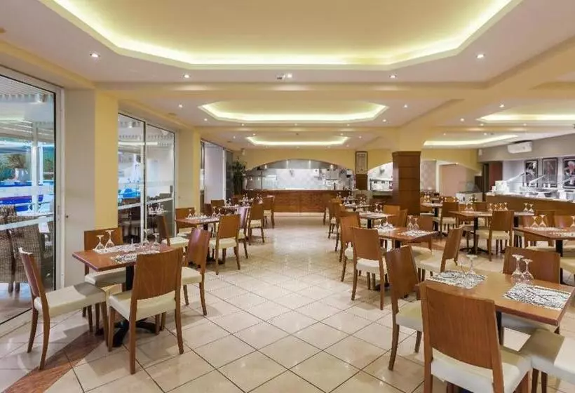 酒店 Porto Bello Beach